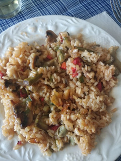 Una foto de Arroz con verduras al horno