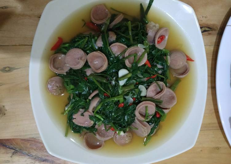 Tumis KangSis [Kangkung Sosis] simpel