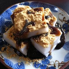 A picture of Milk Kuzu Mochi.