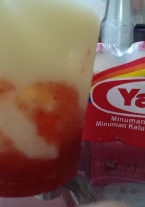 Foto resep Strawberry Yakult 3 bahan