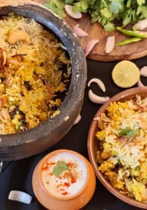 हैदराबादी वेज दम बिरयानी रेसिपी मुख्य फोटो