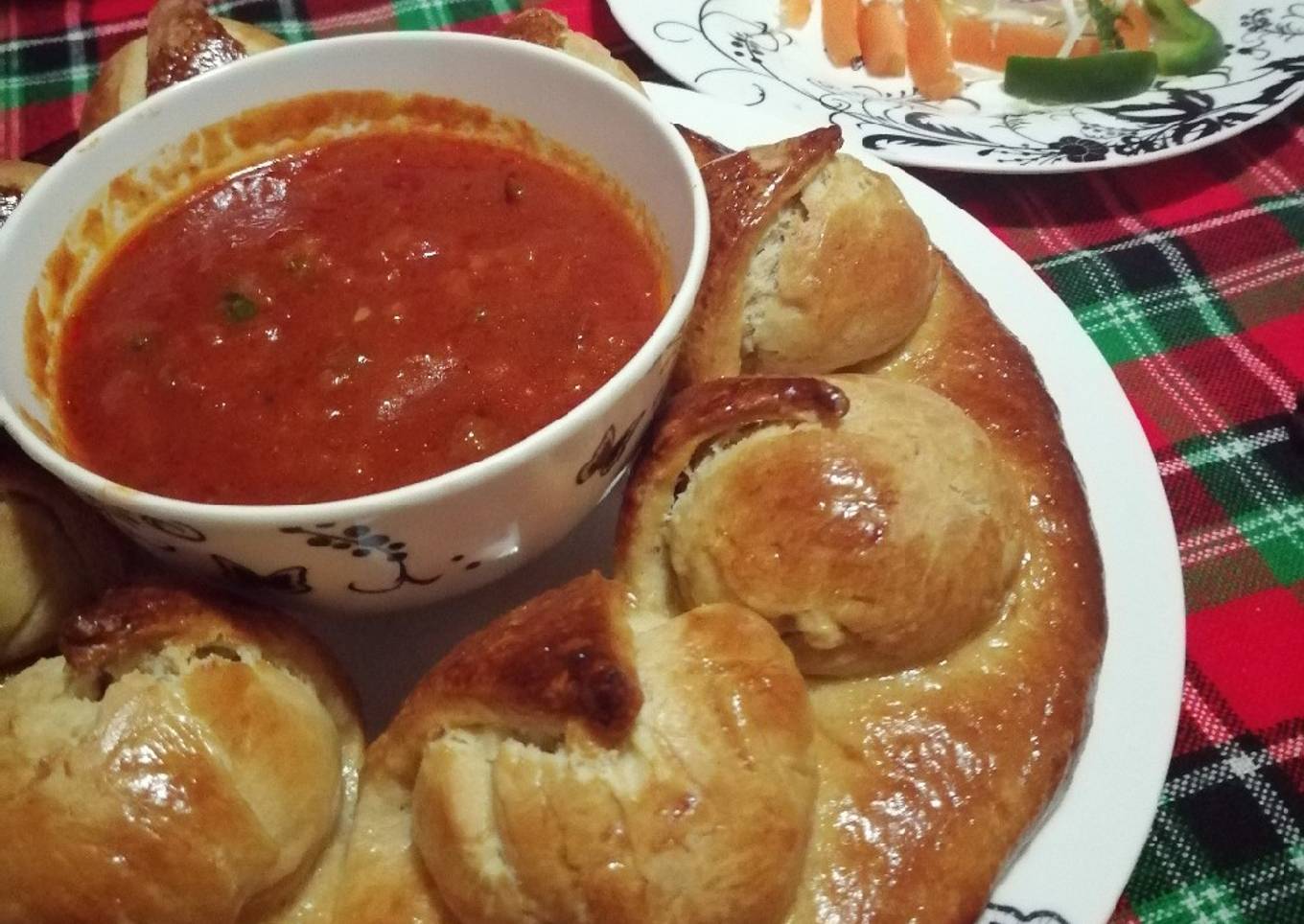 Dinner rolls with sauce #themechallenge