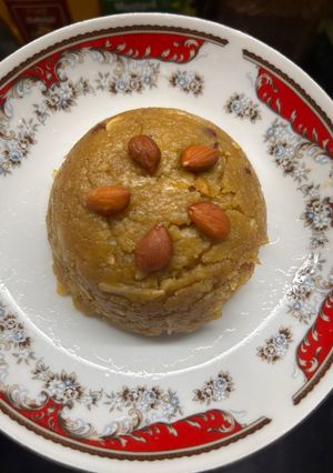A picture of Urad dal halwa.