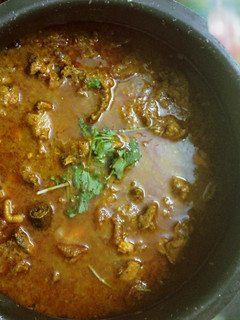 நாட்டுக்கோழி குழம்பு (naatukozhi kulambu recipe in tamil) செய்முறை முக்கிய புகைப்படம்