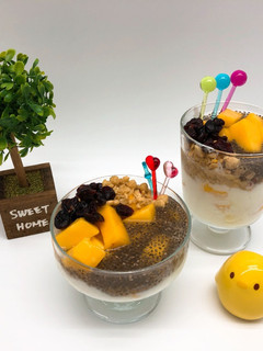 玉文芒果奇亞籽優格杯 的食譜成品照片