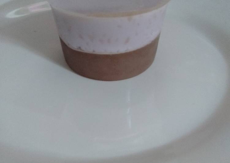 Cake in jar is puding taro& cokelat cheese or chaca