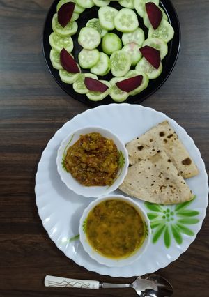 A picture of Palak dal Tori sabji Chapati Salad.
