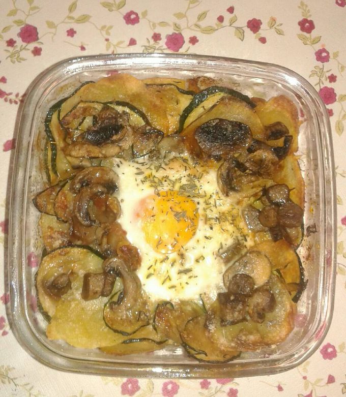 Foto principal de Cazuelita de verduras con huevo