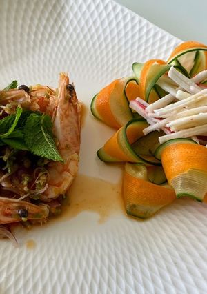 A picture of Spicy Lemongrass Salad with Prawns.