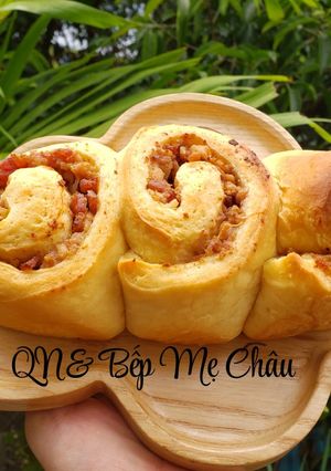 Hình của món Bánh mì mềm cuộn thịt.