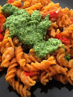 Una foto de Espirales de lentejas al pesto de rúcula