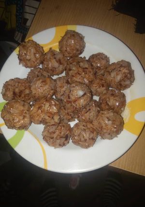 A picture of Coconut candy (kwakwameti).