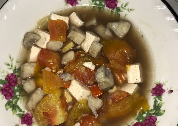Cara Gampang Menyiapkan Sup Dori Tomat Tahu, Anti Gagal