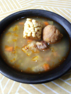 Una foto de Sopa de Bolas de Verde