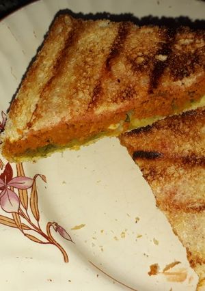 A picture of Motton kheema sandwich.