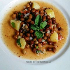 A picture of Imli wali chaat.