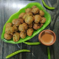 A picture of Methi pakora.