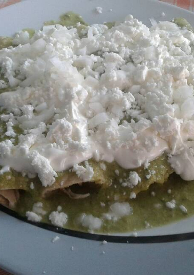Una foto de Enchiladas verdes estilo enojona 😈🍴