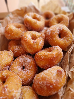 Una foto de Buñuelos de Cuaresma v1 2025 (con agua de azahar y anís)