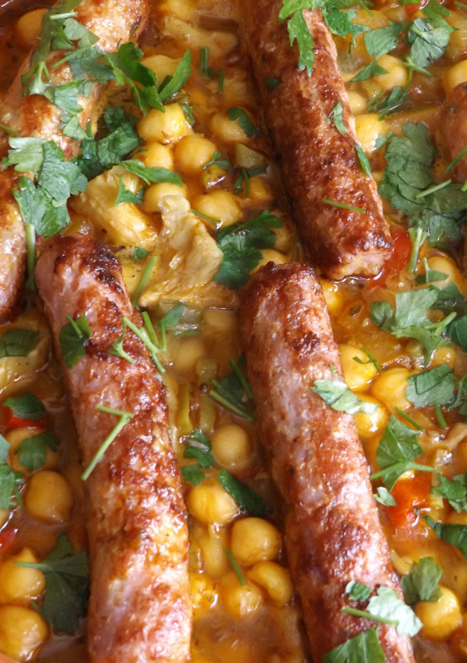 Una foto de Potaje de garbanzos con longaniza