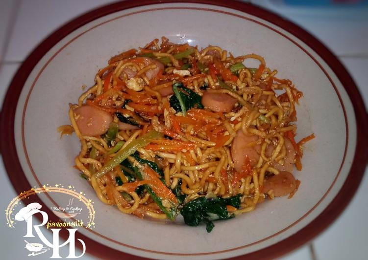 Resep Mie Balap Goreng ala RHpawonalit Anti Gagal