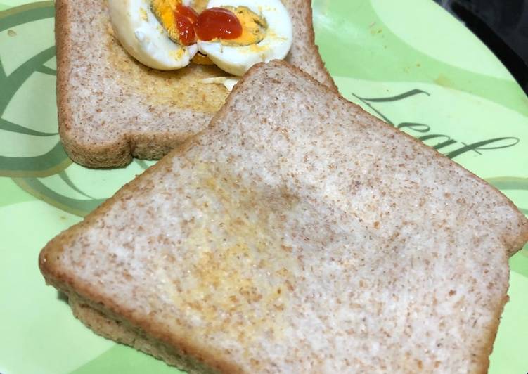 Roti tawar kukus dengan telur rebus ricecooker/ magicom