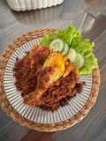 Ayam goreng lengkuas