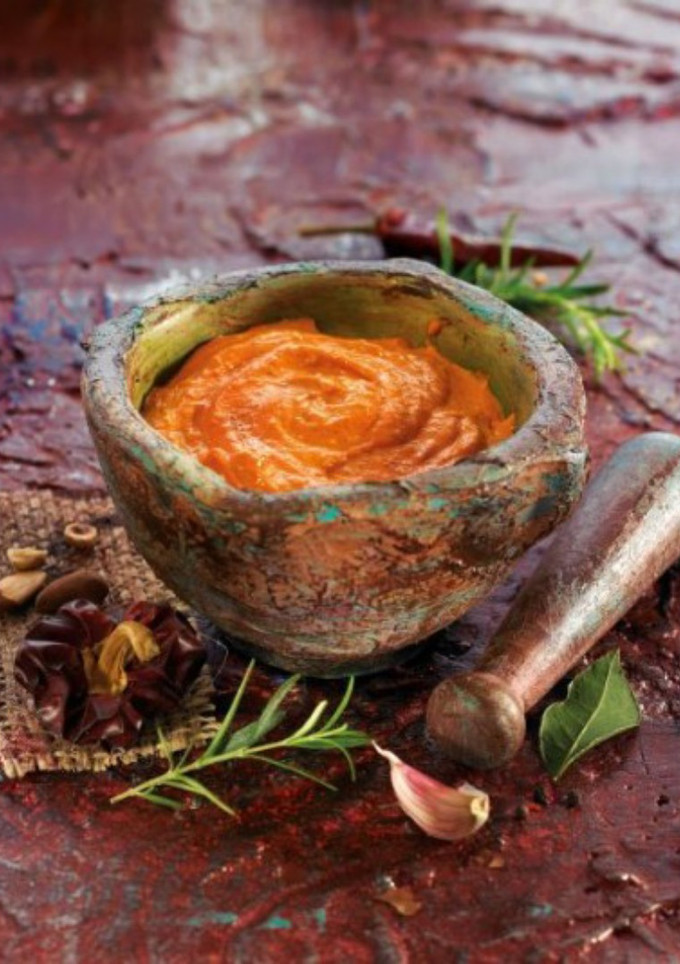 Una foto de Romesco