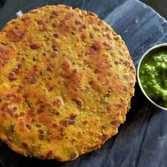 Bajra-Methi Bhakhari A picture of Bajra-Methi Bhakhari.