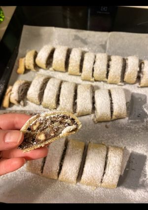 A picture of My Addictive Rolled Up Cookies.