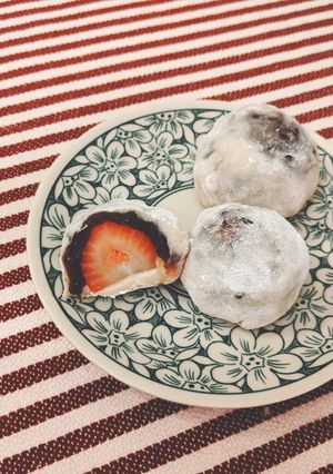 A picture of Strawberry MOCHI 🍓.