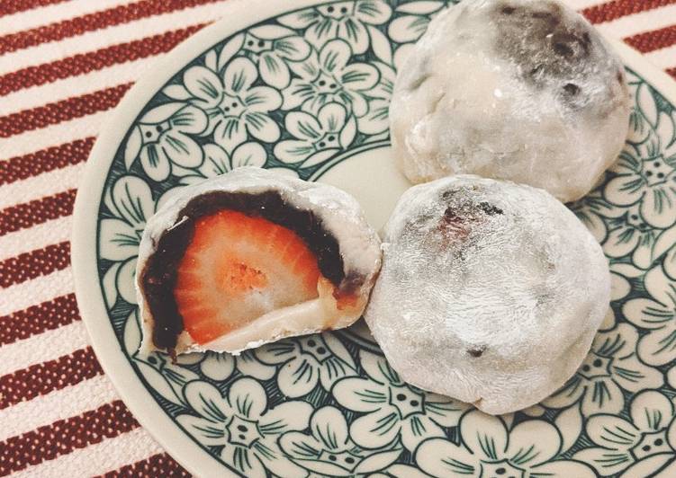 Simple Way to Make Quick Strawberry MOCHI 🍓