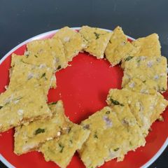 A picture of Oats Savory Crackers.