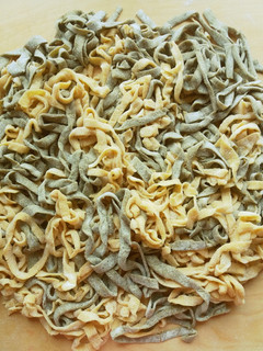 Foto di Tagliatelle Paglia e fieno