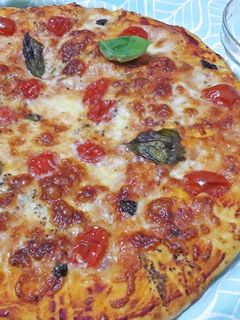 O poză a rețetei Pizza Margherita.