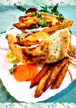 A picture of Chicken Shawarma In Pita Bread.