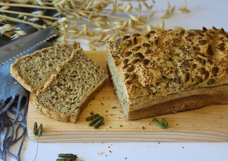 Pan proteico de claras y avena con chía
