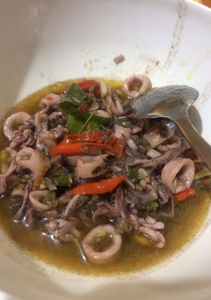 Foto resep Sotong/suntung/cumi pedas hitam (ala manado)