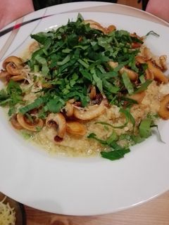 Una foto de Risotto de quinoa y champiñones
