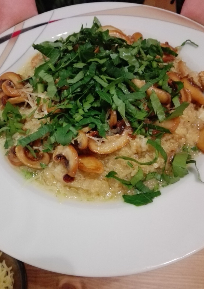 Una foto de Risotto de quinoa y champiñones