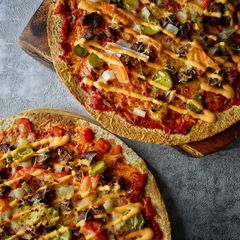 A picture of Cheeseburger Wrap Pizzas.