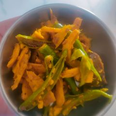 Instant green chilli and ginger pickle A picture of Instant green chilli and ginger pickle.