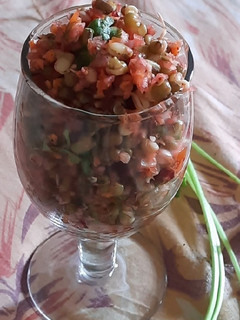 મગ સલાડ (Mag Salad Recipe In Gujarati) રેસીપી મુખ્ય ફોટો
