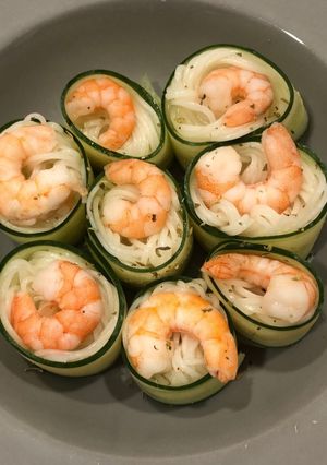 蝦仁素麵黃瓜捲（無油料理） 的食譜成品照片