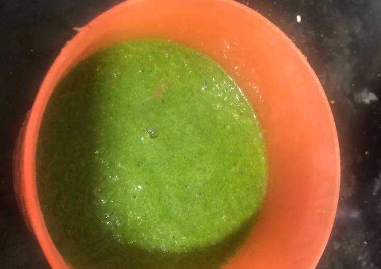 Recipe of Speedy Green chutney-mint &amp; coriander chutney with raw mango