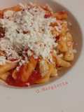 C:catill, con pomodoro fresco e ricotta dura