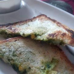 A picture of Spinach sandwich.