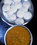 Sambar with idli