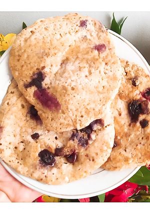 Una foto de Pancakes de limón y arándanos.🍋