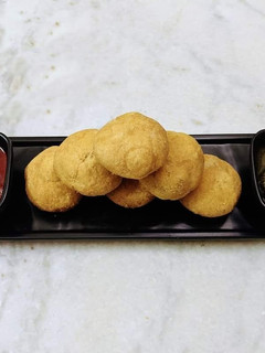 मटर कचौड़ी (Matar kachori recipe in hindi) रेसिपी मुख्य फोटो